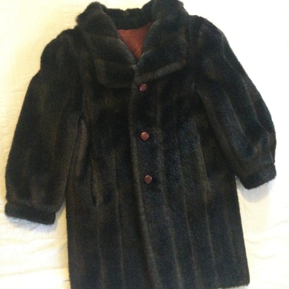 Women's faux fur coat winter coat large  heavy very good condition